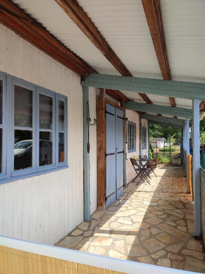 Chalet Dans La Foret....Adorable 1 Bedroom Chalet Surrounded By Woodland Pressignac Eksteriør bilde